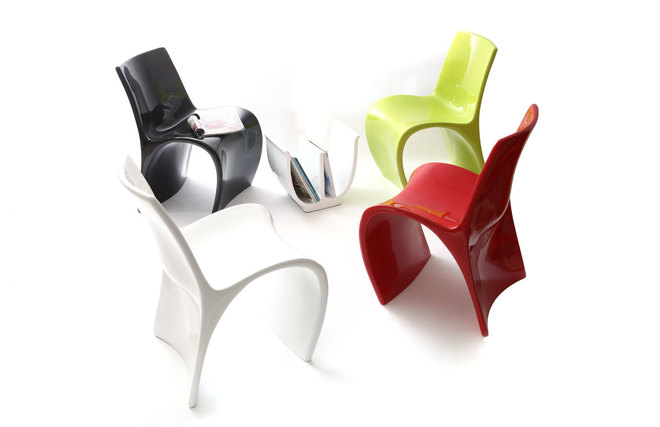 Chaise design blanche OWIE