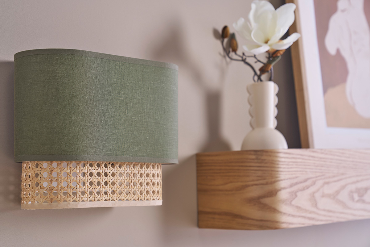 Applique murale en lin vert kaki et cannage rotin naturel H20 cm TIWY