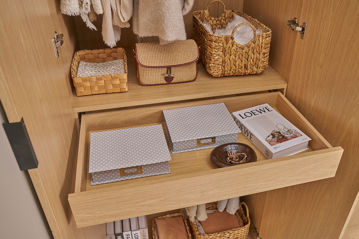 Armoire dressing avec 2 penderies finition bois chne L90 cm GARENCE