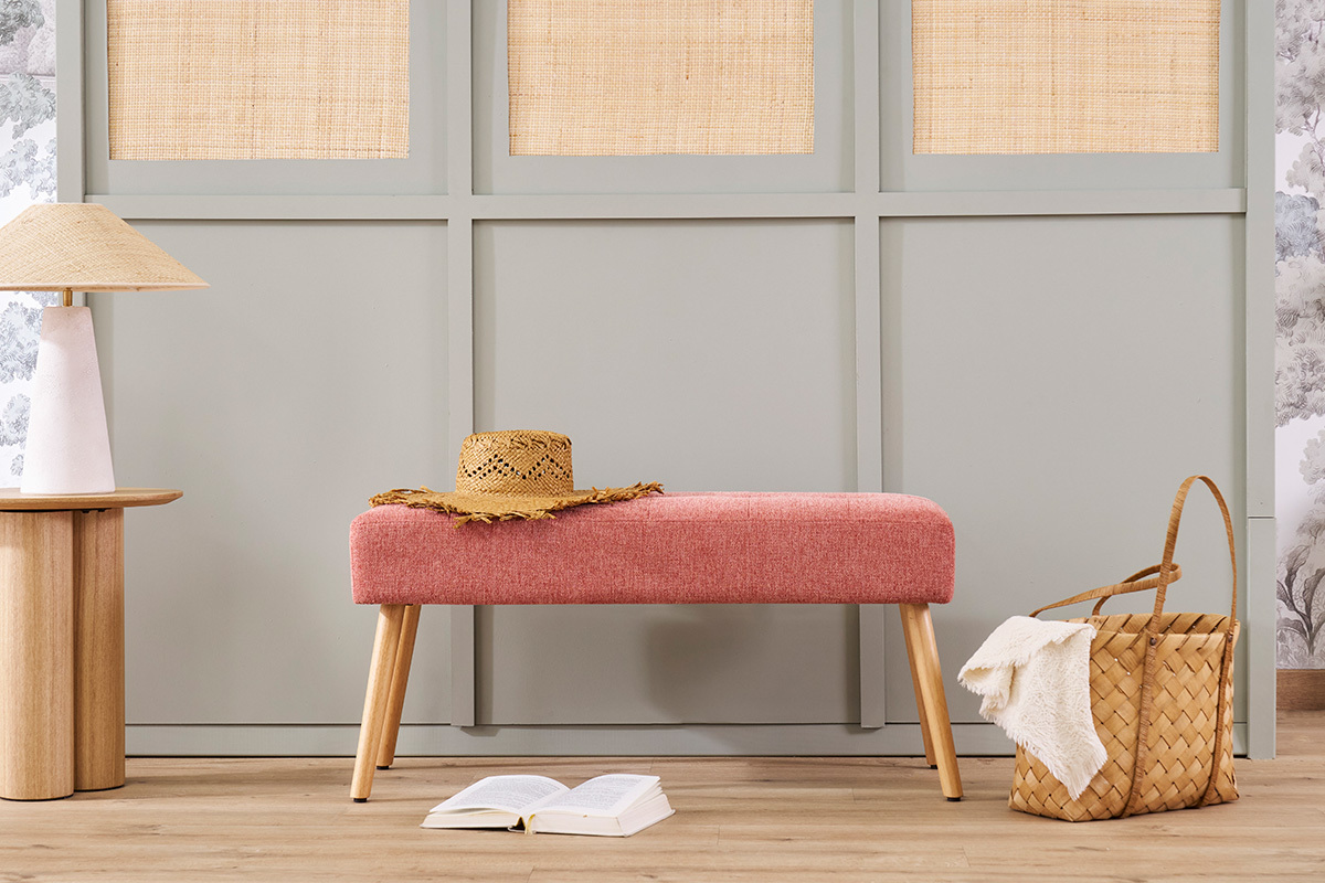 Banc scandinave capitonn en tissu effet velours textur terracotta et bois clair L96 cm GUESTA