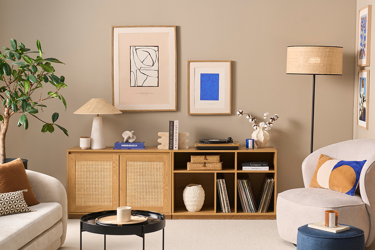 Buffet finition bois clair ch�ne et cannage rotin 2 portes L192 cm SEVILLE