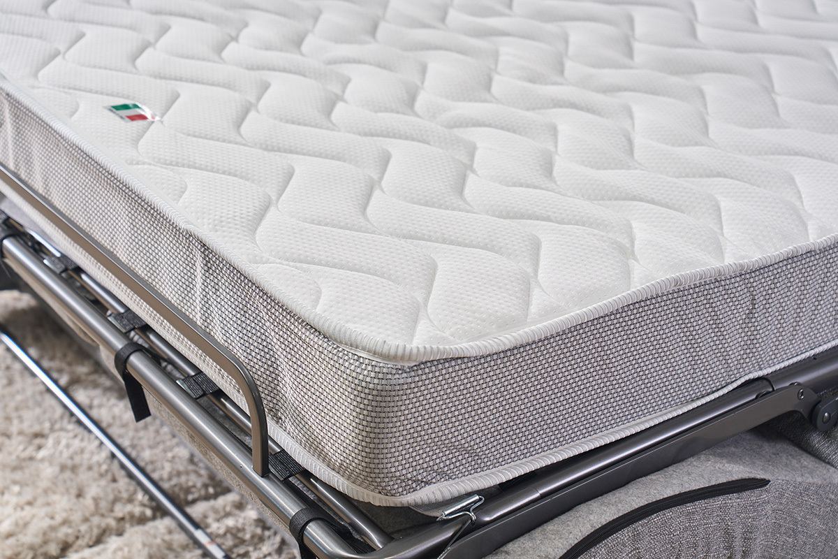 Canap� convertible avec t�ti�res ajustables 3 places en tissu gris clair avec matelas 18 cm NORO