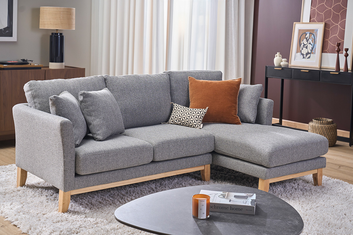 Canap� d'angle droit d�houssable scandinave 4 places en tissu gris clair et bois clair OSLO