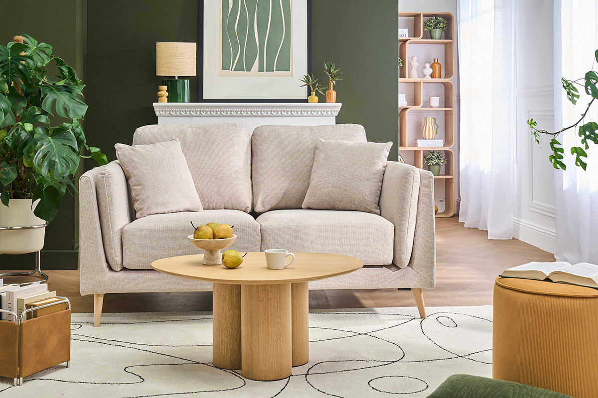 Canap� scandinave 2 places en tissu beige naturel et bois clair VOGUE