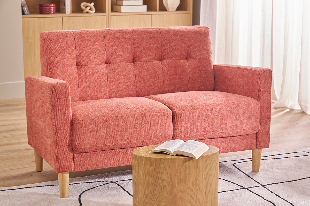 Canap� scandinave 2 places en tissu effet velours textur� terracotta et bois clair MOON