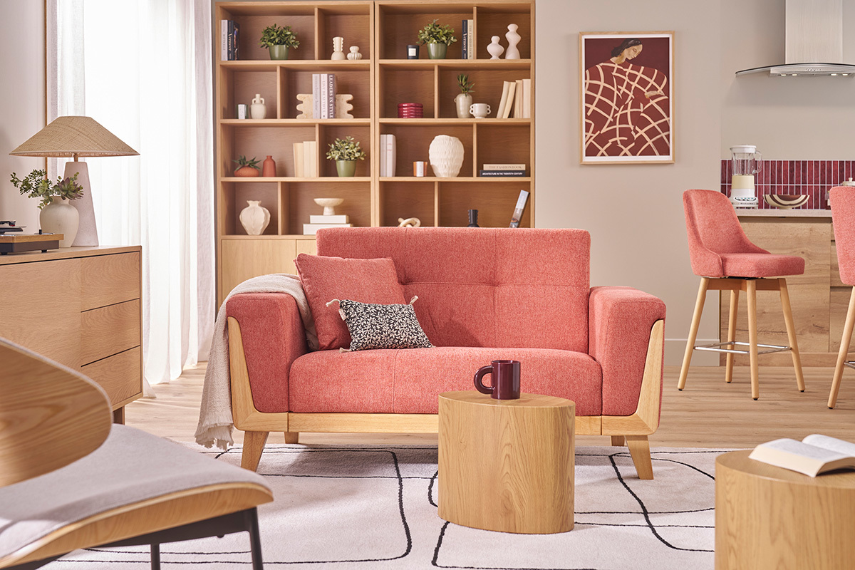 Canap� scandinave 2 places en tissu terracotta et bois clair FJORD