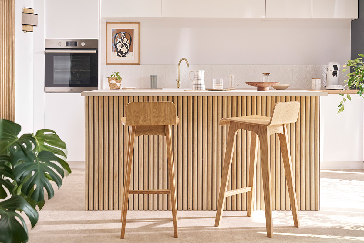 Chaise de bar scandinave en bois clair H75.2 cm BALTIK