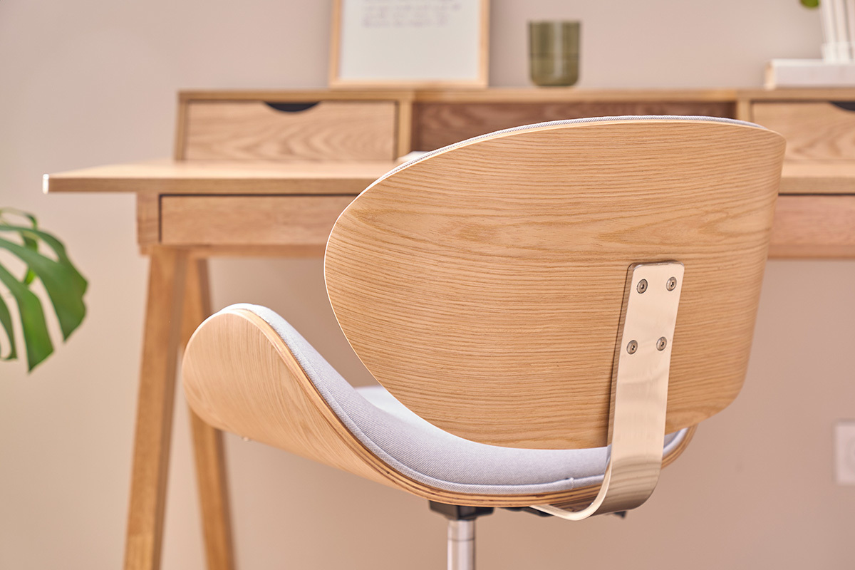 Chaise de bureau  roulettes design en tissu gris clair, bois clair et acier chrom WALNUT