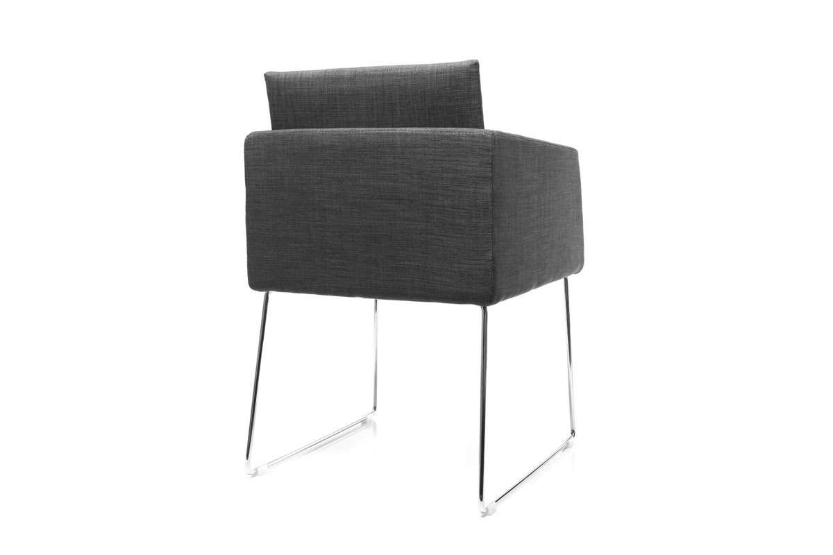 Chaise design en tissu gris et acier chrom� NEORA