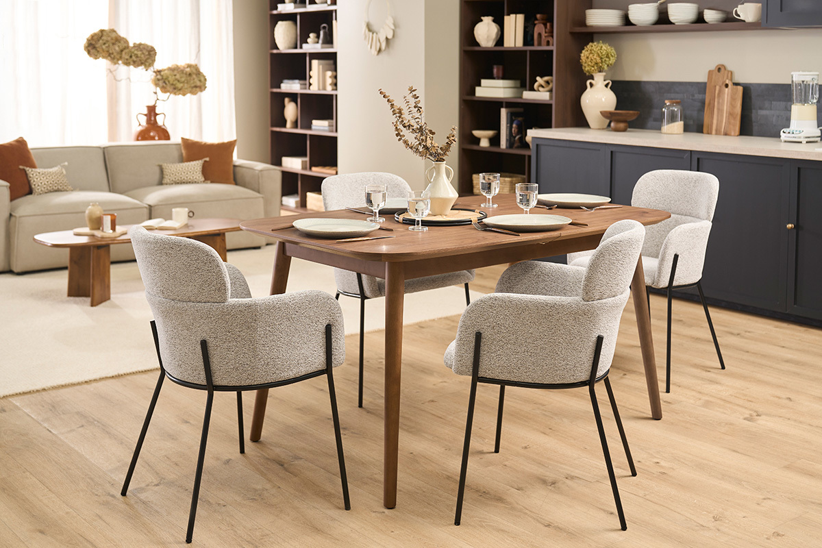 Chaise design en tissu velours chenille beige et m�tal noir TULUM