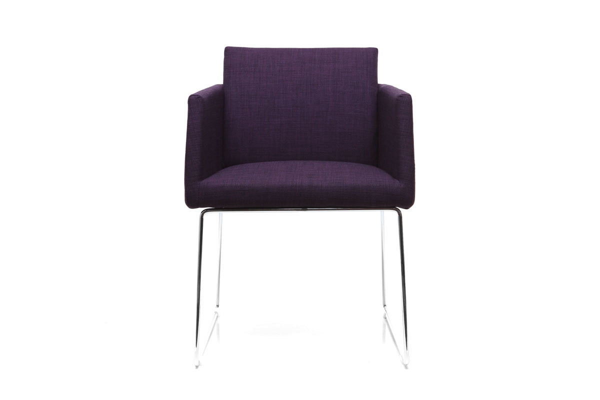Chaise design en tissu violet et acier chrom� NEORA