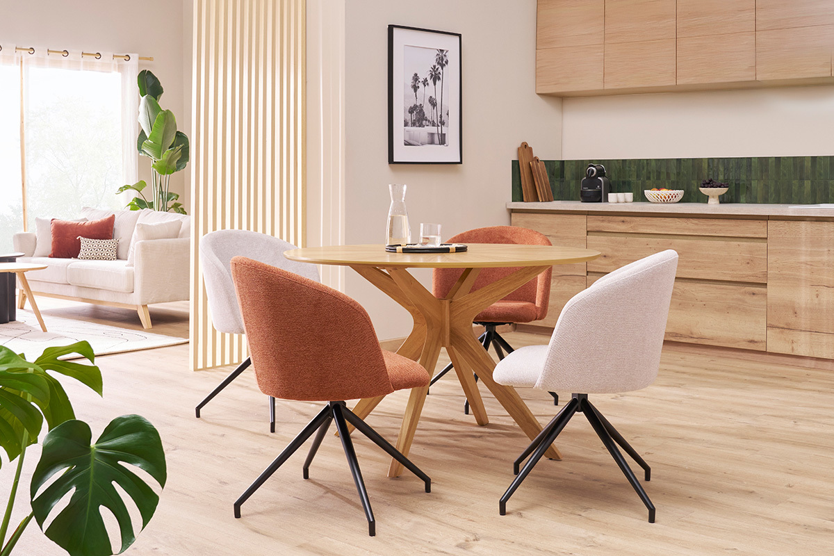 Chaise design pivotante 360� en tissu effet velours textur� terre brul�e et m�tal noir VANITY