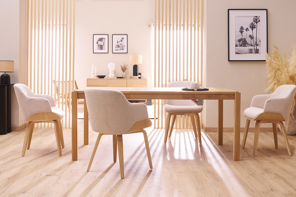 Chaise en tissu chenille beige et bois fonc� EARL