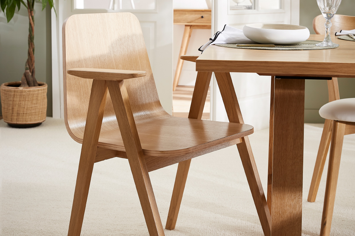 Chaise vintage en bois fonc OLYA