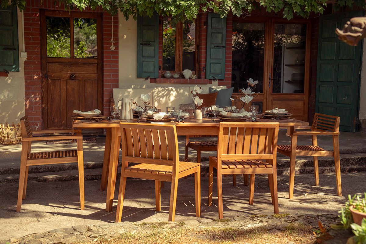 Chaises de jardin empilables en bois teck massif (lot de 2) TECKA