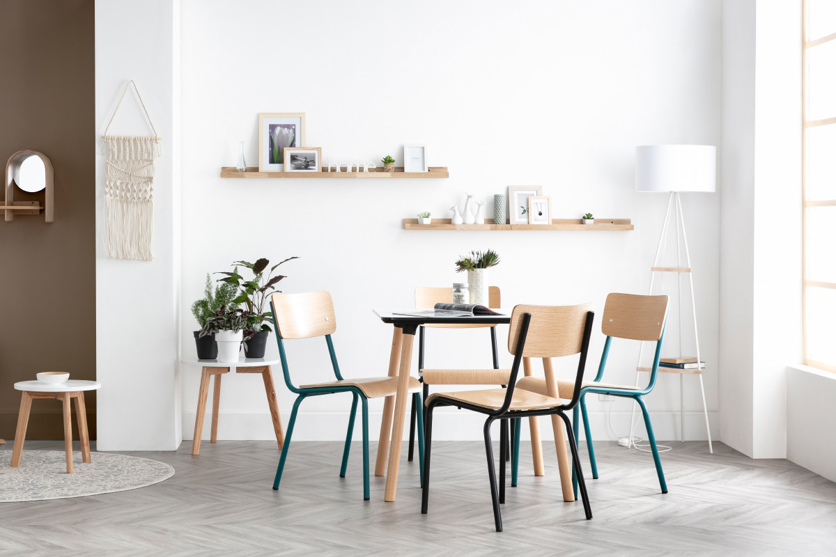 Chaises d'colier empilables en mtal noir et bois clair (lot de 2) SCHOOL