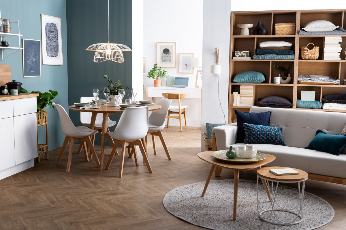 Chaises design bleu ciel avec pieds bois clair (lot de 2) PAULINE