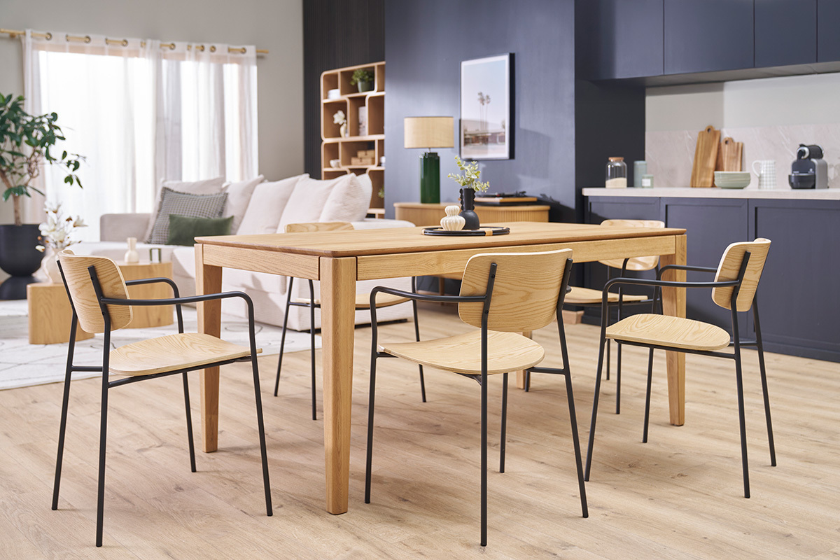 Chaises en bois clair ch�ne et m�tal noir (lot de 2) SUSAN