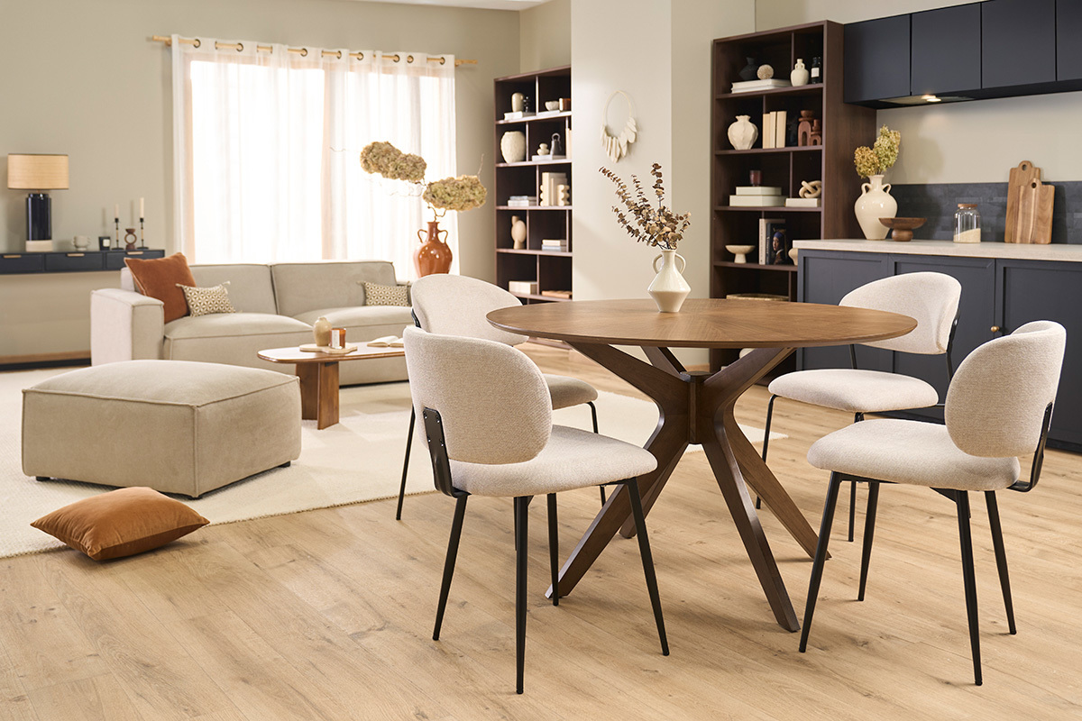 Chaises en tissu effet velours textur� beige et m�tal noir (lot de 2) ATRIUM