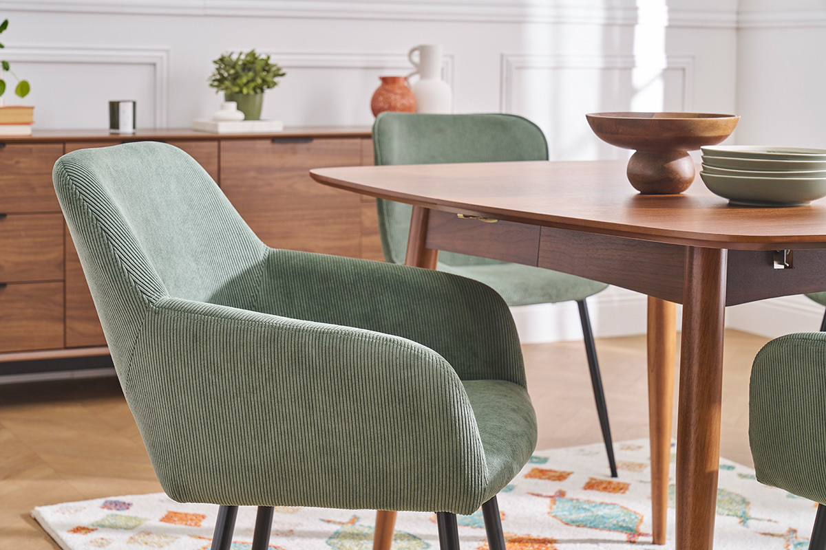 Chaises en tissu velours ctel vert kaki et mtal noir (lot de 2) LAURETTE