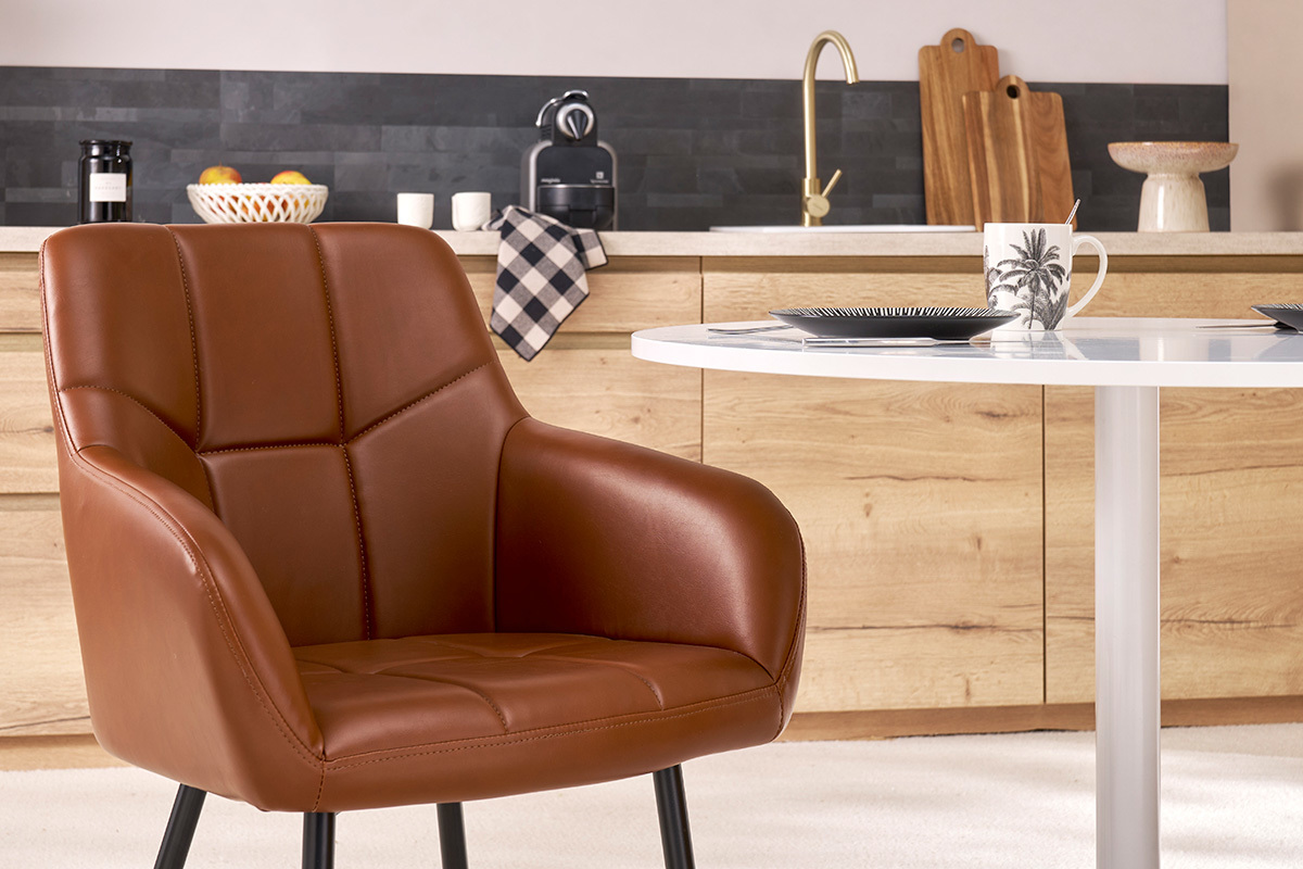 Chaises matelass�es marron et m�tal noir (lot de 2) MONTERO