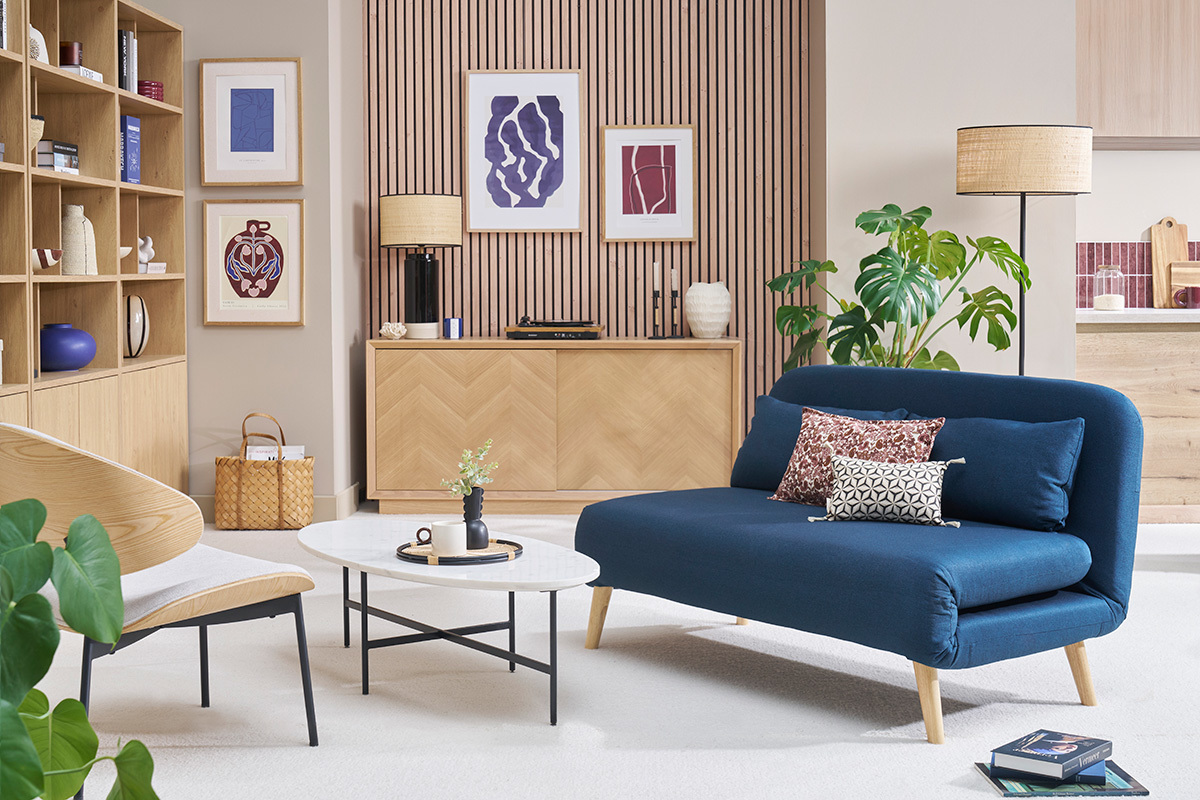 Chauffeuse 2 places convertible en tissu bleu fonc� et bois clair AMIKO