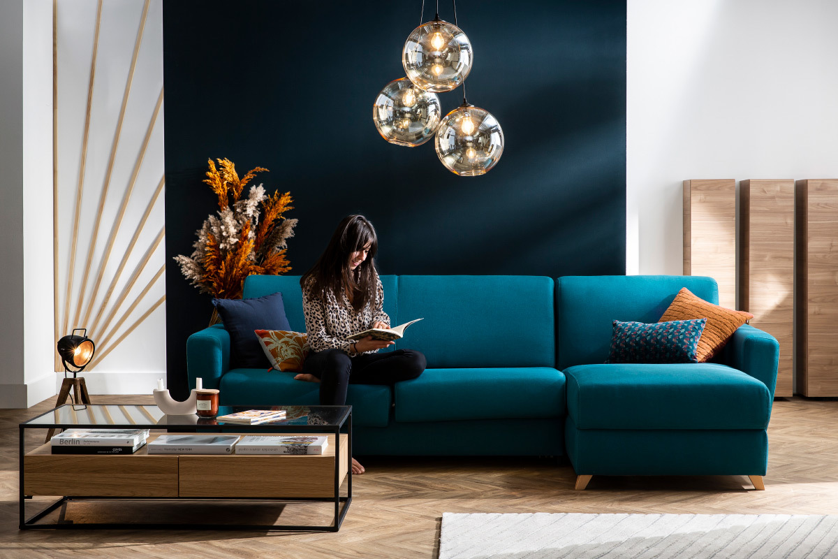 �l�ment mural TV vertical finition m�tal ETERNEL