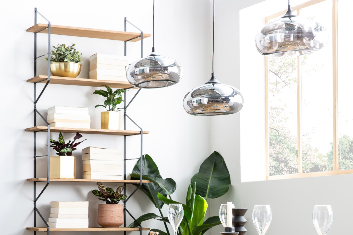 Etag�re murale design bois noir et m�tal BRIDGE