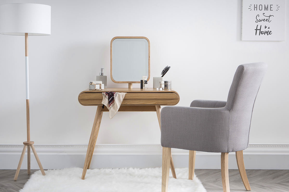 Fauteuil classique tissu coloris naturel pieds bois clair LAZARRE