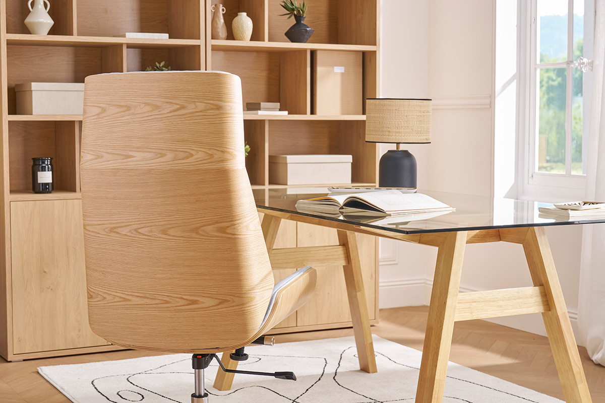 Fauteuil de bureau de direction design en tissu gris clair, bois clair et acier chromé CURVED