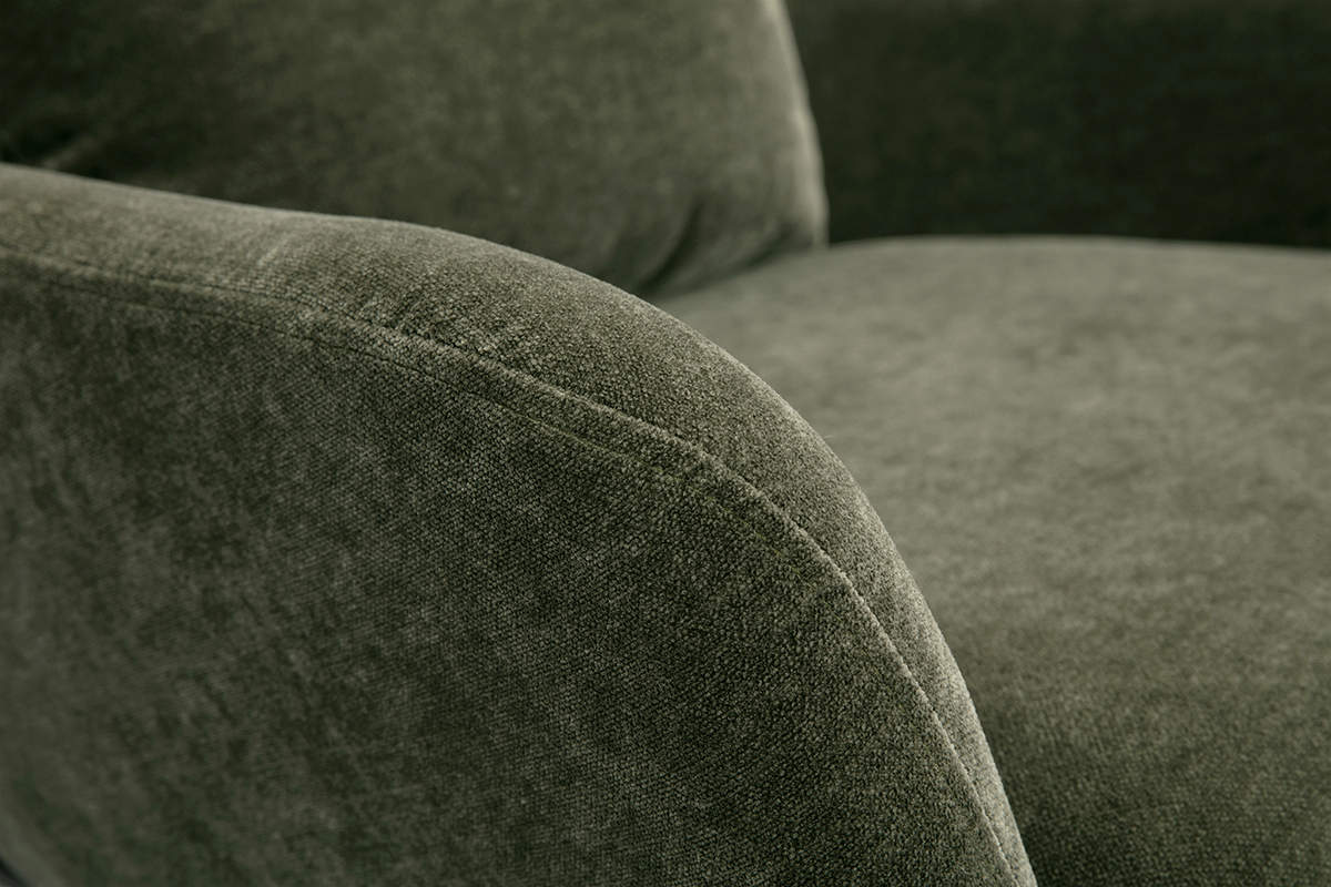 Fauteuil design en tissu effet velours vert kaki et mtal noir MAXINE