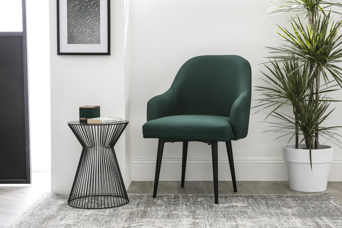 Fauteuil design en tissu vert fonc� et pieds m�tal noir AMON