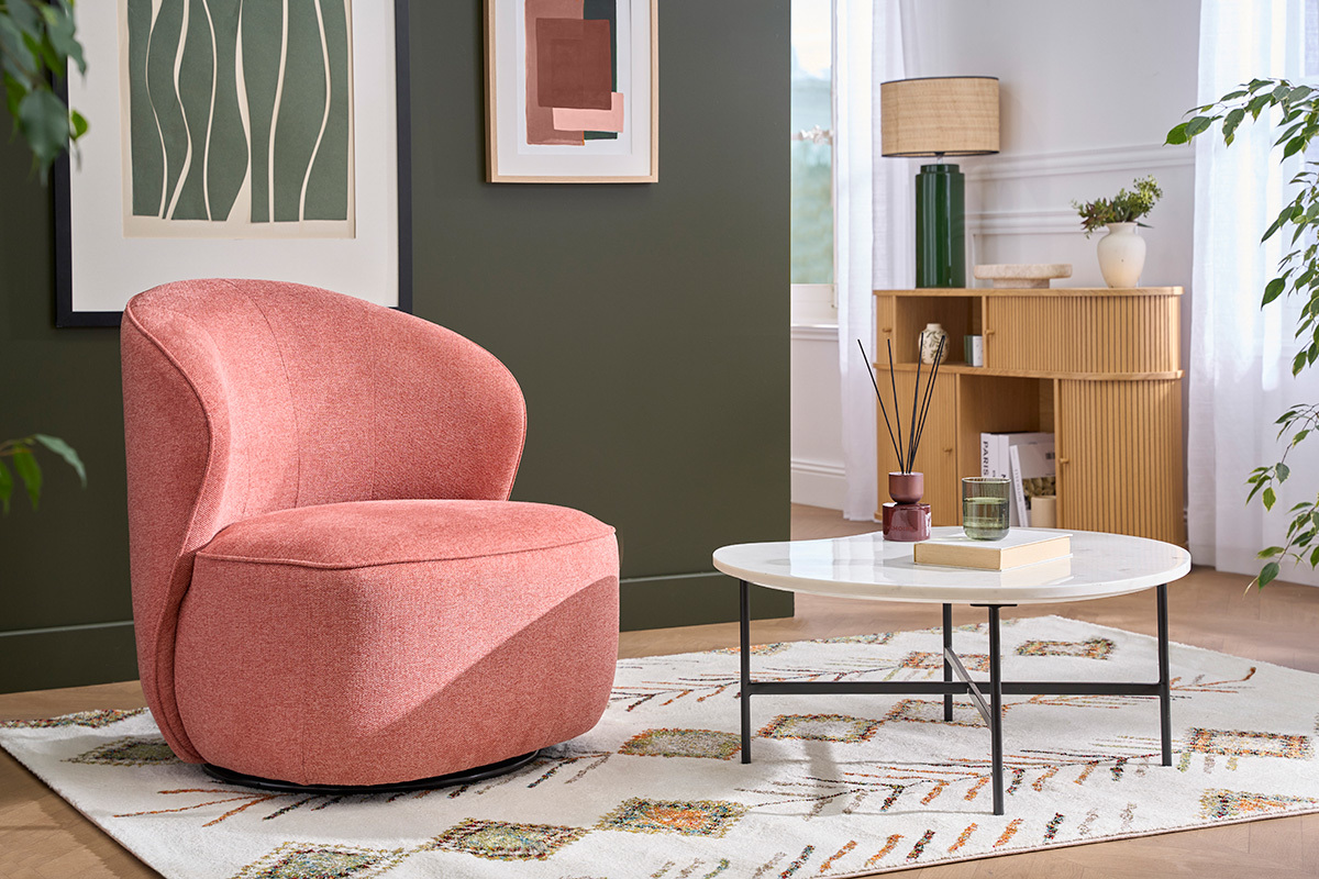 Fauteuil design pivotant en tissu effet velours textur� terracotta AMBER