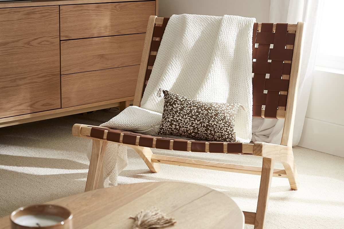 Fauteuil ethnique en bois et sangles tressées marron BONDI