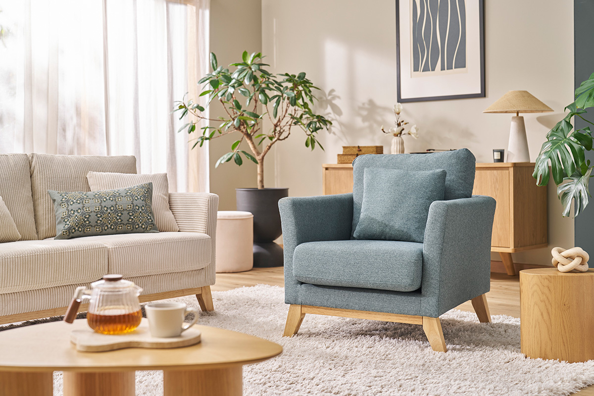 Fauteuil scandinave dhoussable en tissu vert de gris et bois clair OSLO