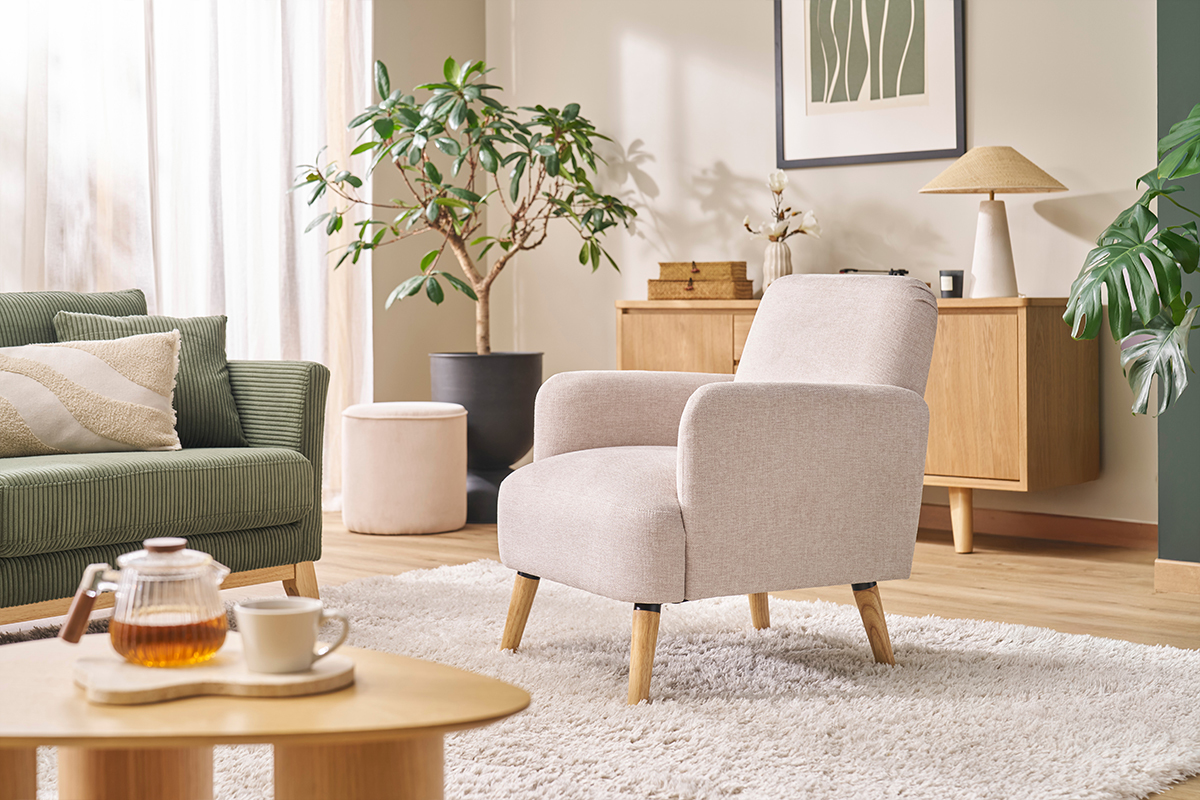 Fauteuil scandinave en tissu effet velours textur beige et bois clair ISKO