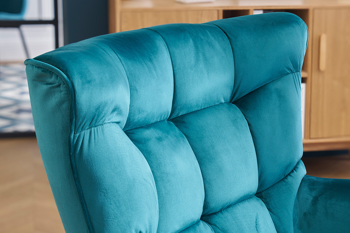 Fauteuil scandinave en tissu velours bleu p�trole et bois clair AVERY