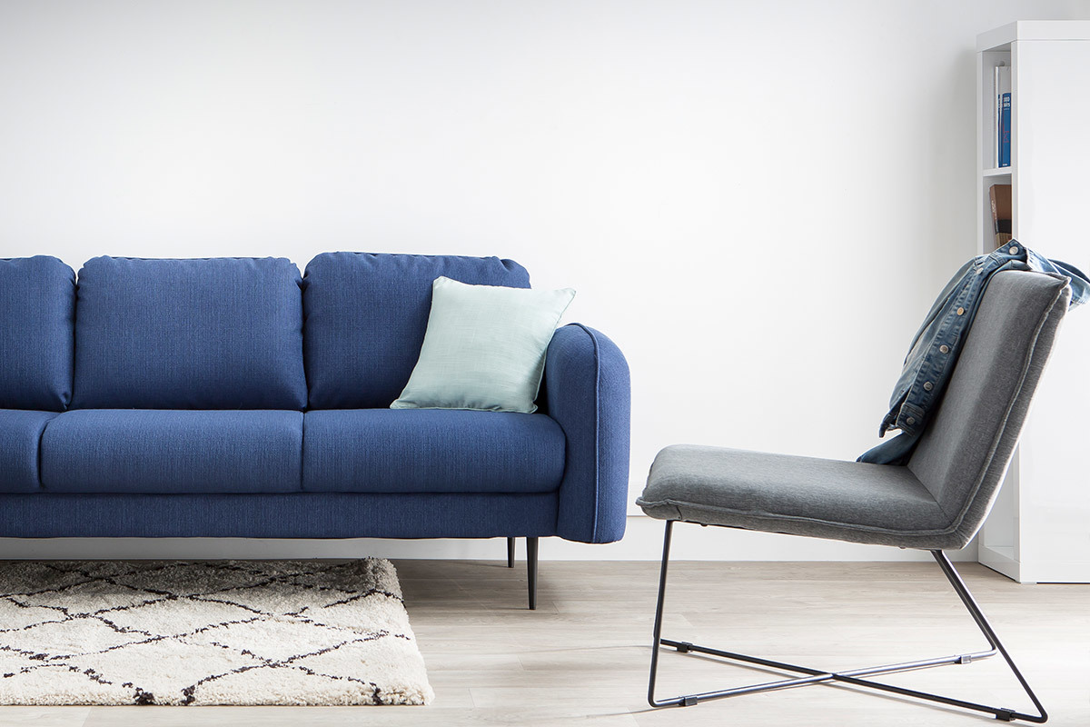 Fauteuil tissu gris fonc� et structure m�tal noir PILO