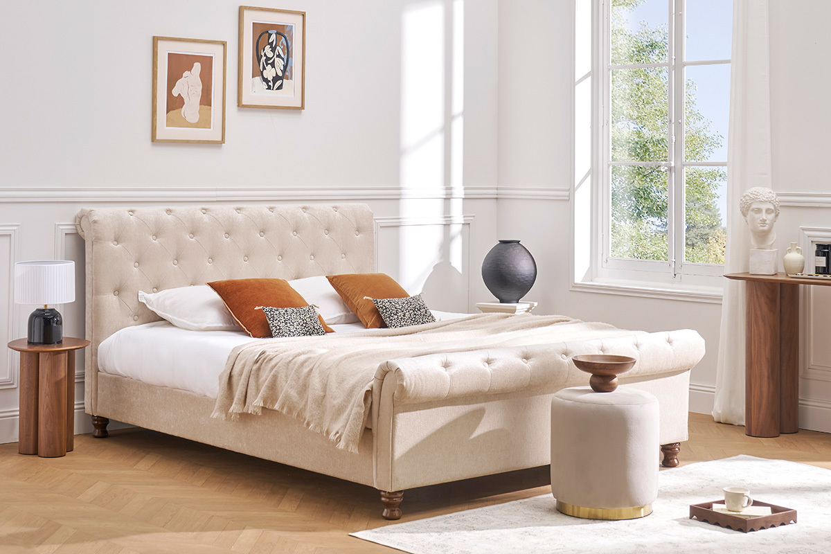 Lit 2 places 160x200 cm en tissu velours beige capitonn RILEY