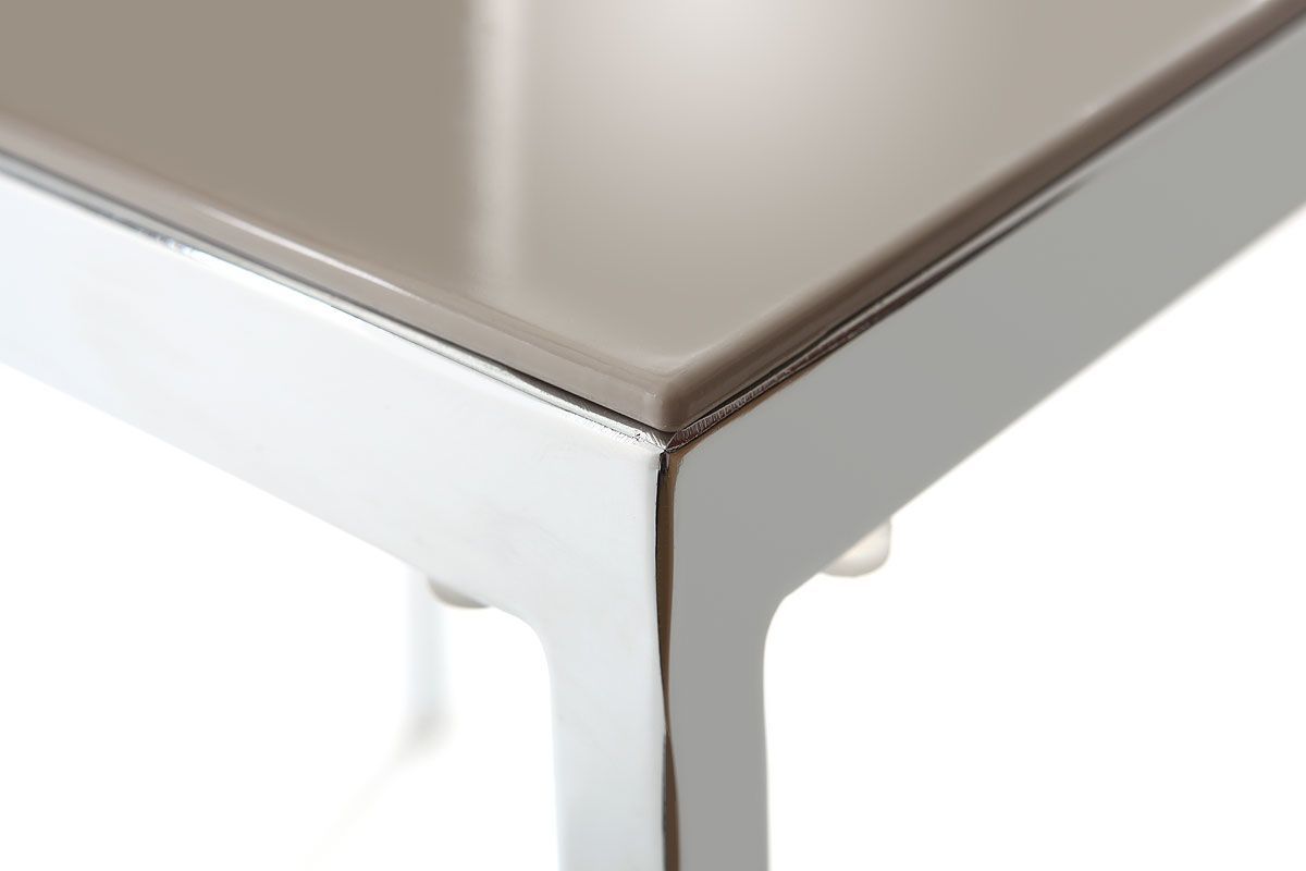 Lot de 2 chaises design laqu�es taupes NIXIE