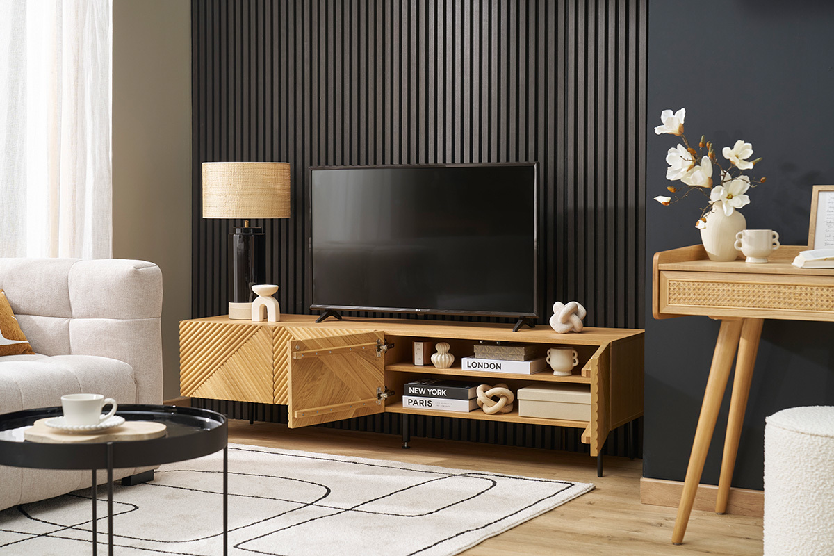 Meuble TV design en bois clair chne massif grav et mtal noir 4 portes L180 cm ARCHIPEL