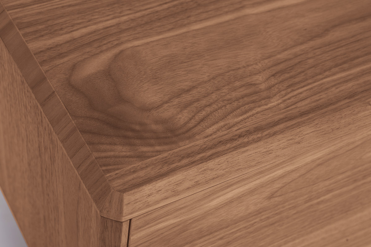 Meuble TV en bois fonc noyer 1 porte 2 tiroirs L180 cm SUVA