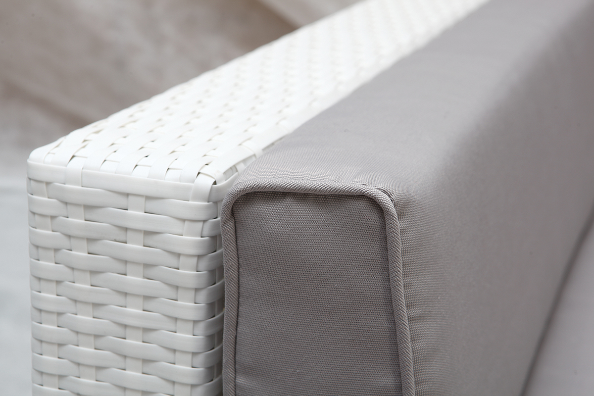 Salon de jardin r�sine tress�e complet blanc  MAURICE