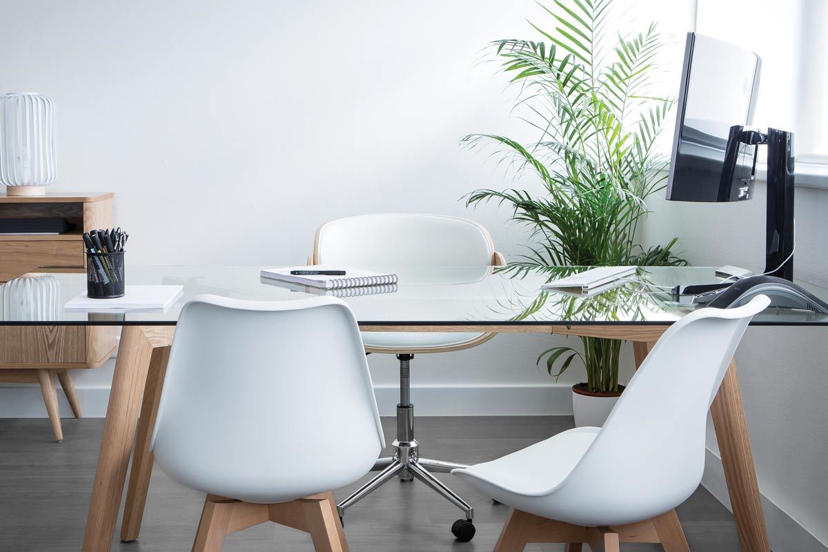 Table � manger design en verre et bois clair L200 cm DAVOS