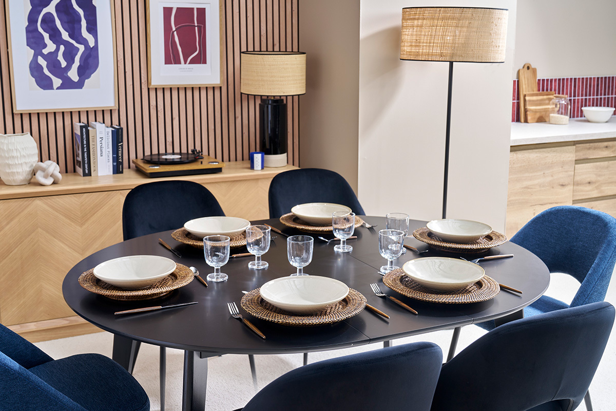 Table � manger design extensible ronde noire L120-150 cm LEENA