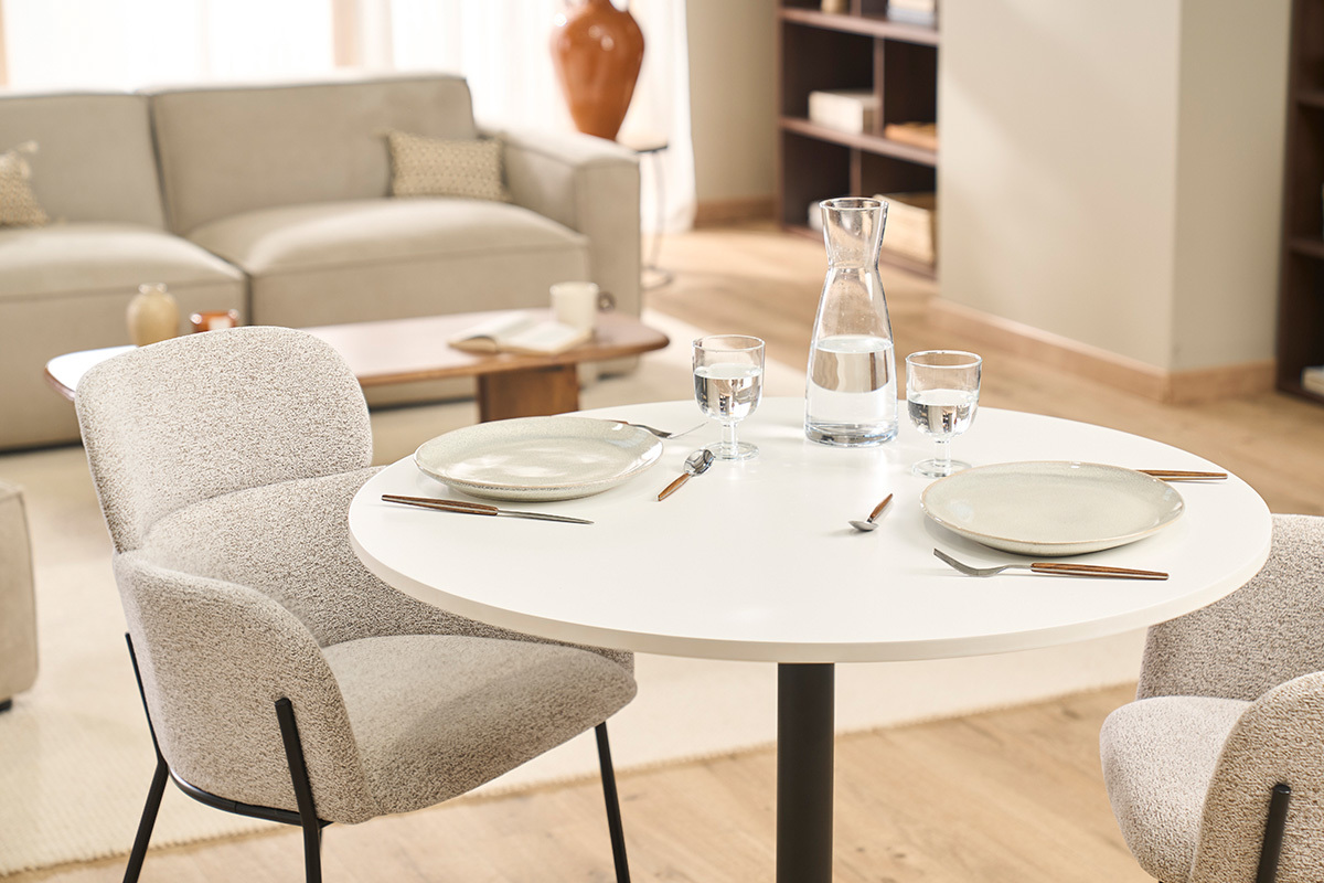 Table � manger design ronde blanche et m�tal noir D90 cm CALISTA