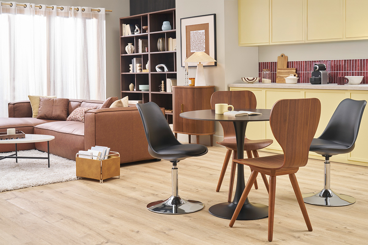 Table � manger design ronde en c�ramique noire et m�tal D90 cm MALOU