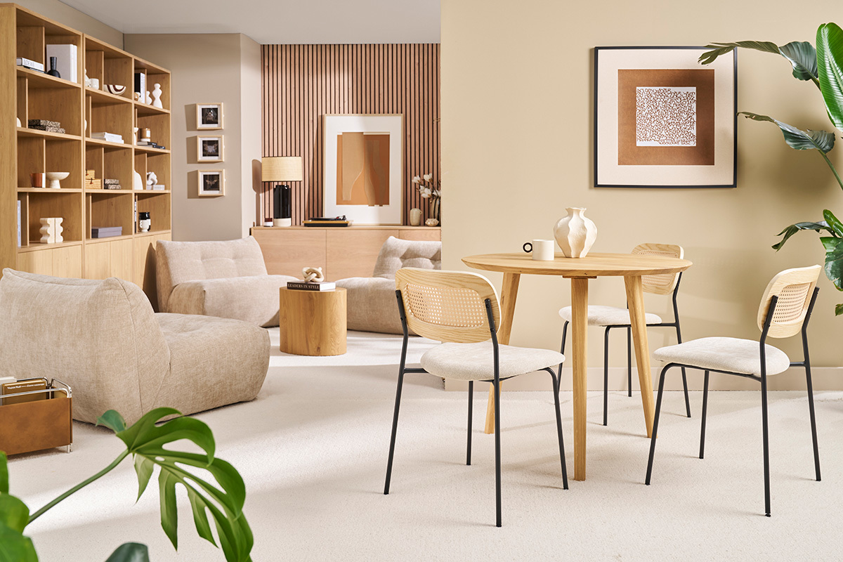 Table � manger ronde en bois clair ch�ne massif D90 cm OKSANA