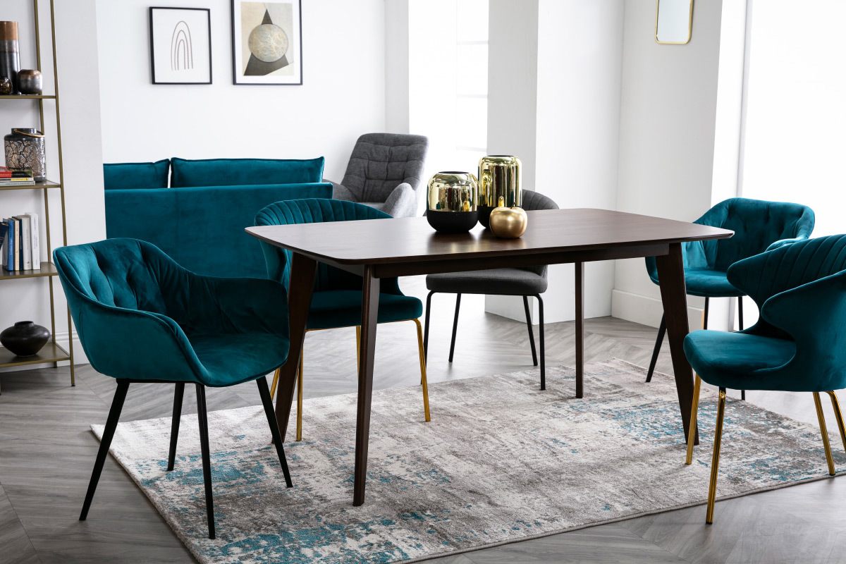 Table � manger vintage finition noyer L150 cm LEENA