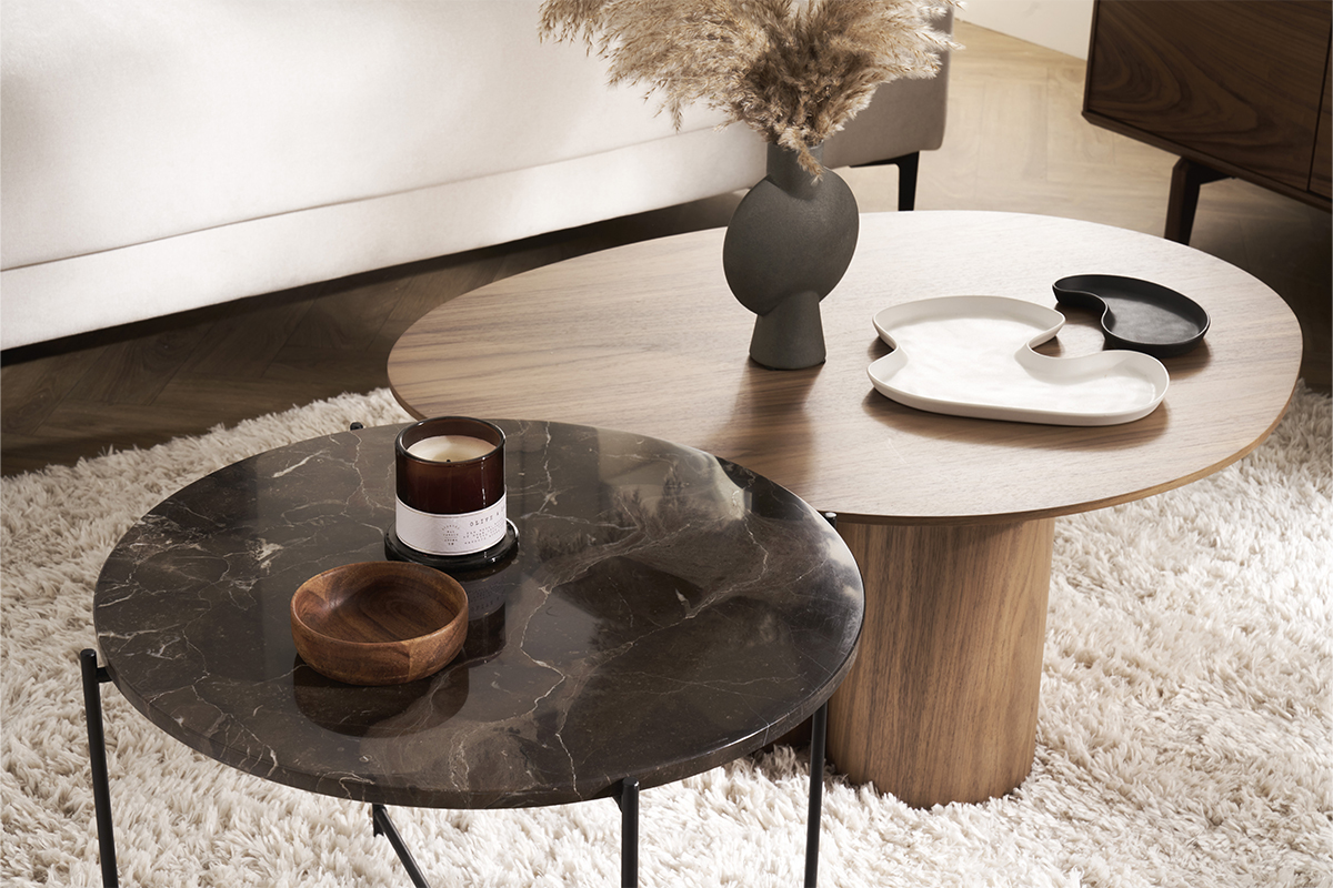 Table basse ronde design en marbre marron et mtal noir D52 cm SARDA